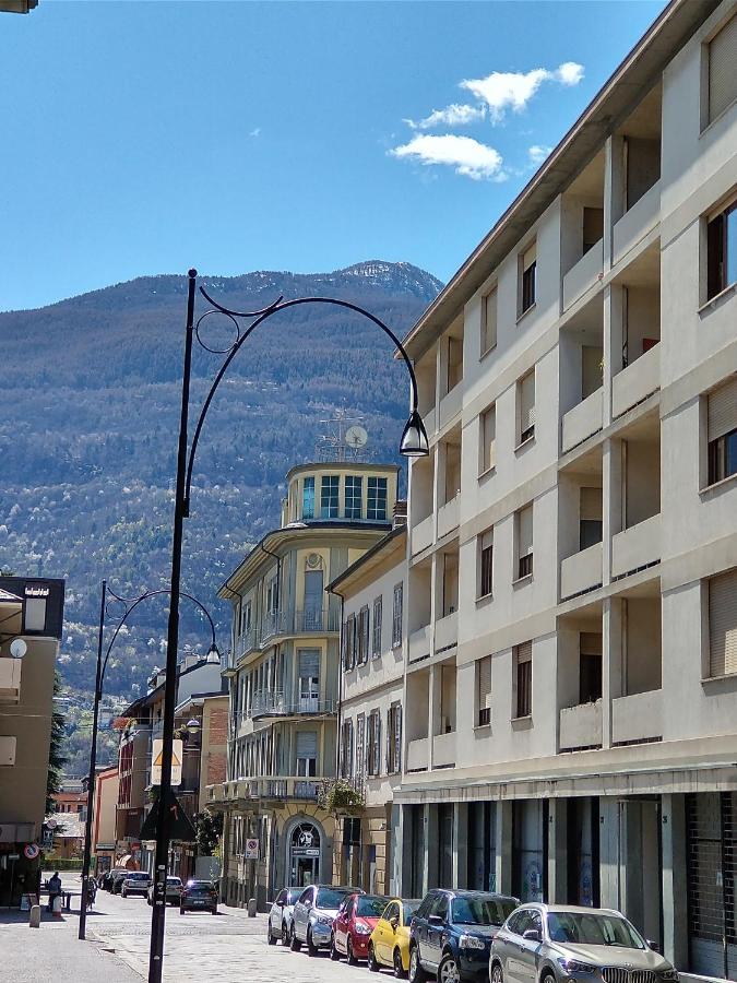 Апартаменты La Casa Del Birraio Сондрио Экстерьер фото